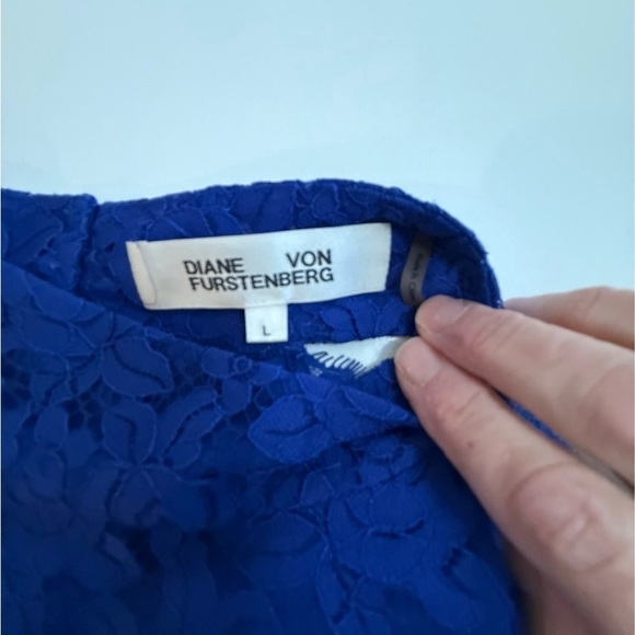 Diane Von Furstenberg Jemmie Blue Lace Halter Top. Large - Picture 2 of 7